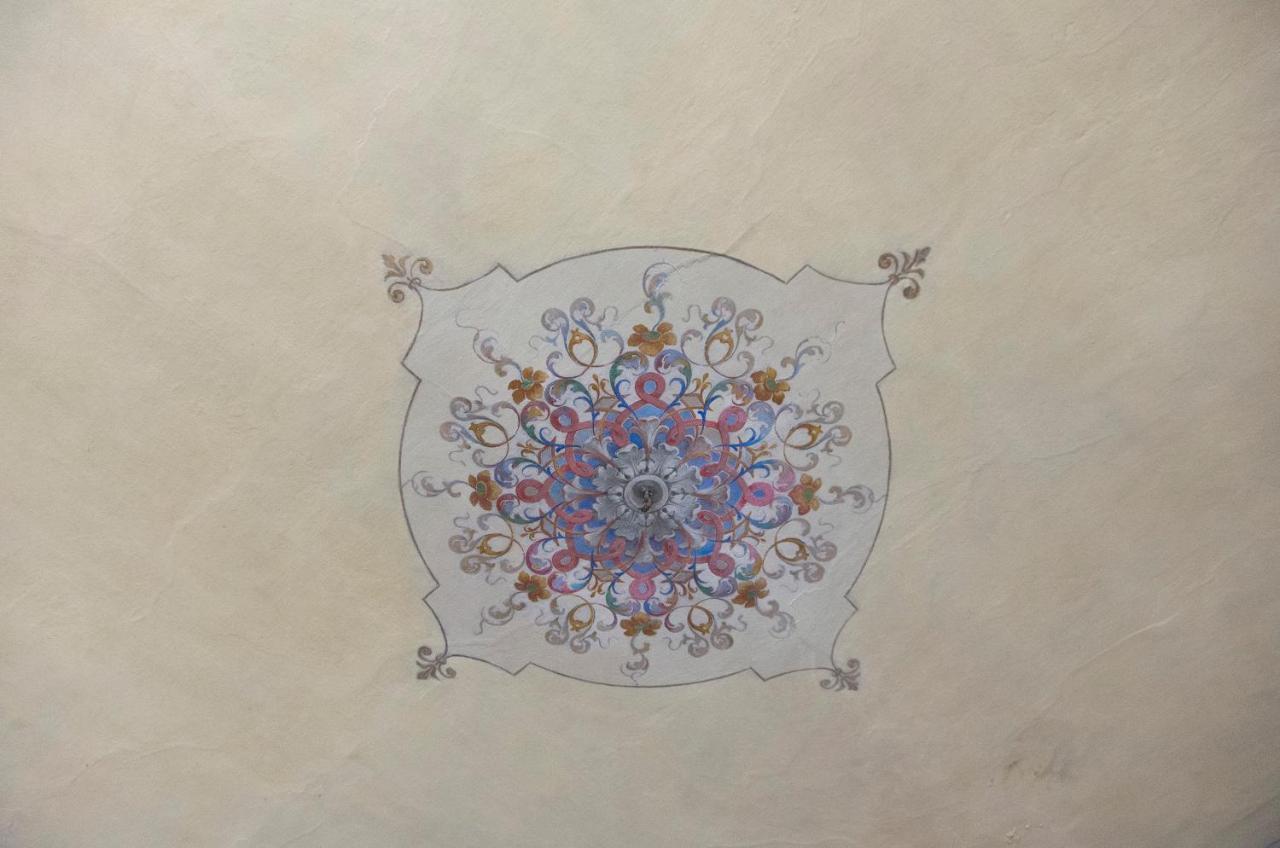 Otello Appartamento In Palazzo Storico - Palazzo Tolomei Флоренция Экстерьер фото